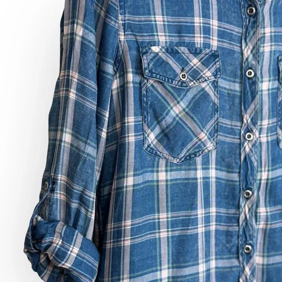 Casual Blue Plaid Button Down Shirt - Picture 4 of 11